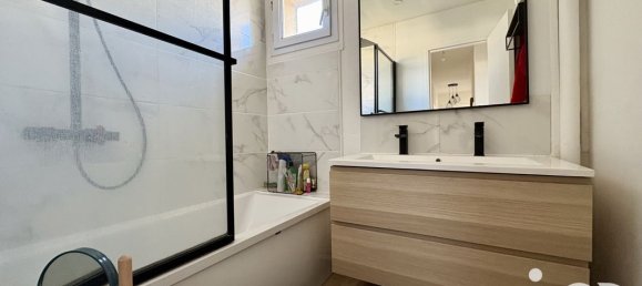 3 rooms Apartment in Saint-Herblain, France No. 337705 6