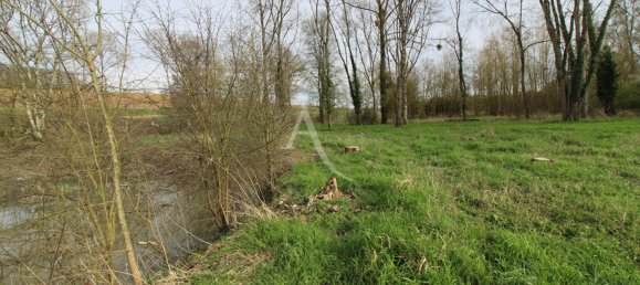  Land in Genille, France No. 69064 3