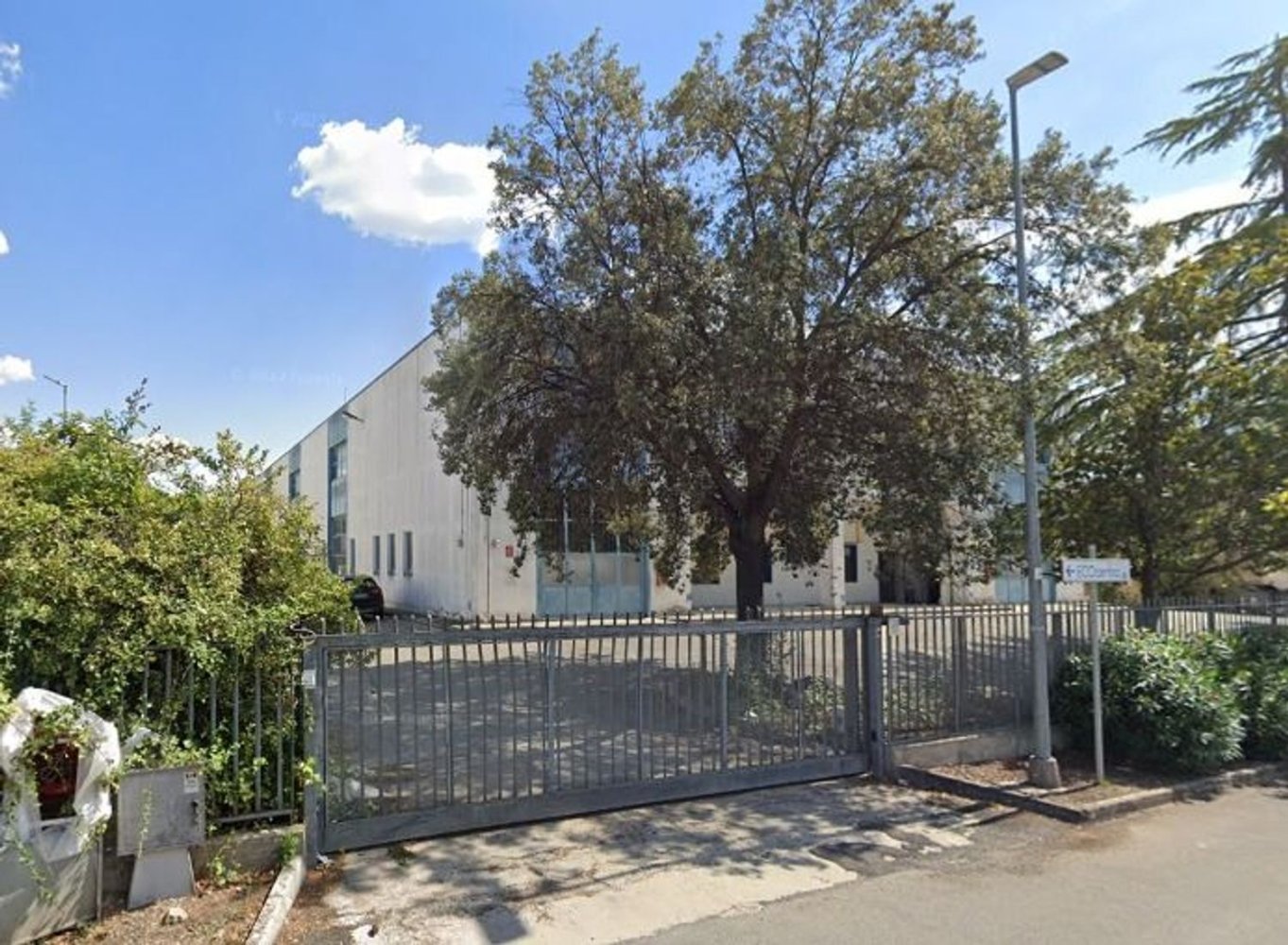 1500m² Commercial property in Monterotondo, Italy No. 337766