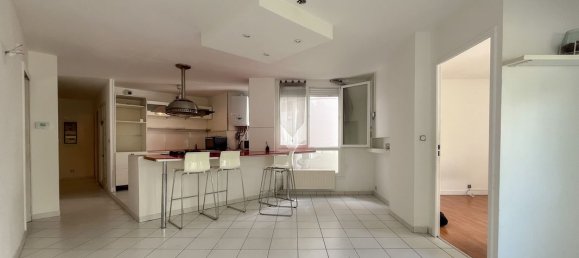 2 bedrooms Apartment in Saint-Martin-d'Heres, France No. 285166 2