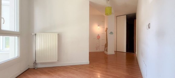 2 bedrooms Apartment in Saint-Martin-d'Heres, France No. 285166 4