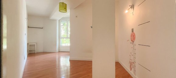 2 bedrooms Apartment in Saint-Martin-d'Heres, France No. 285166 3