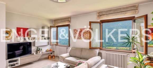 4 bedrooms Apartment in Carlazzo, Italy No. 63319 6