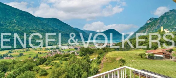 4 bedrooms Apartment in Carlazzo, Italy No. 63319 10