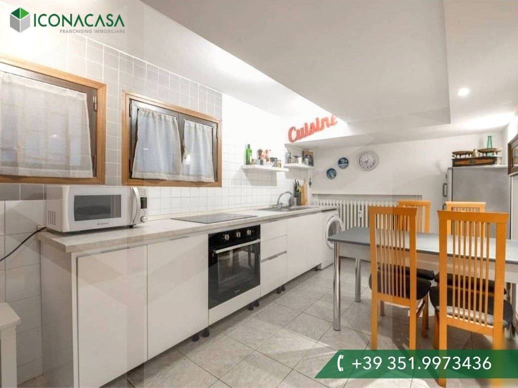 3 rooms Apartment in Milan, Italy No. 241876