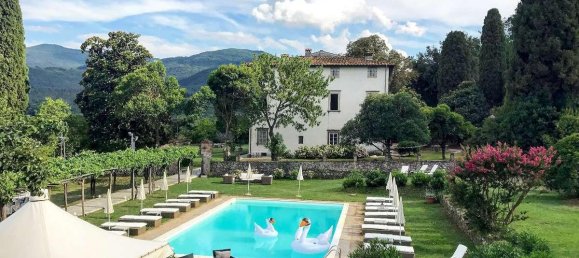 16 bedrooms House in Lucca, Italy No. 329 6