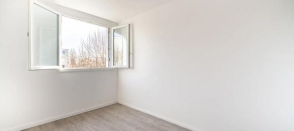 3 chambres Appartement à Neuilly-sur-Marne, France No. 309507 6