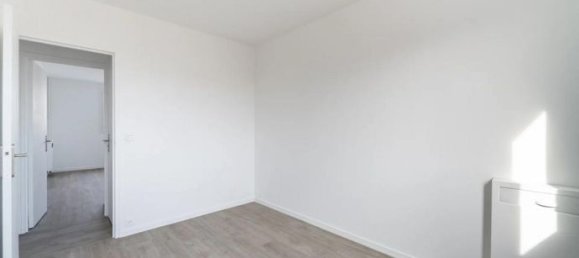 3 chambres Appartement à Neuilly-sur-Marne, France No. 309507 7