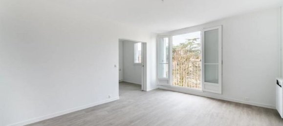 3 chambres Appartement à Neuilly-sur-Marne, France No. 309507 4