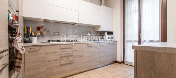 Квартира с 2 спальнями в Лураго Мариноне, Италия № 13521 9