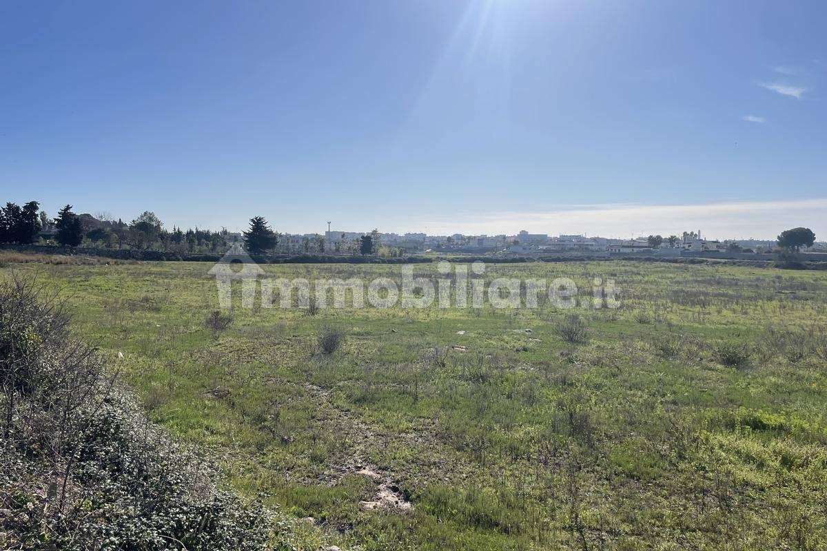 5774m² Land in Lecce, Italy No. 211915