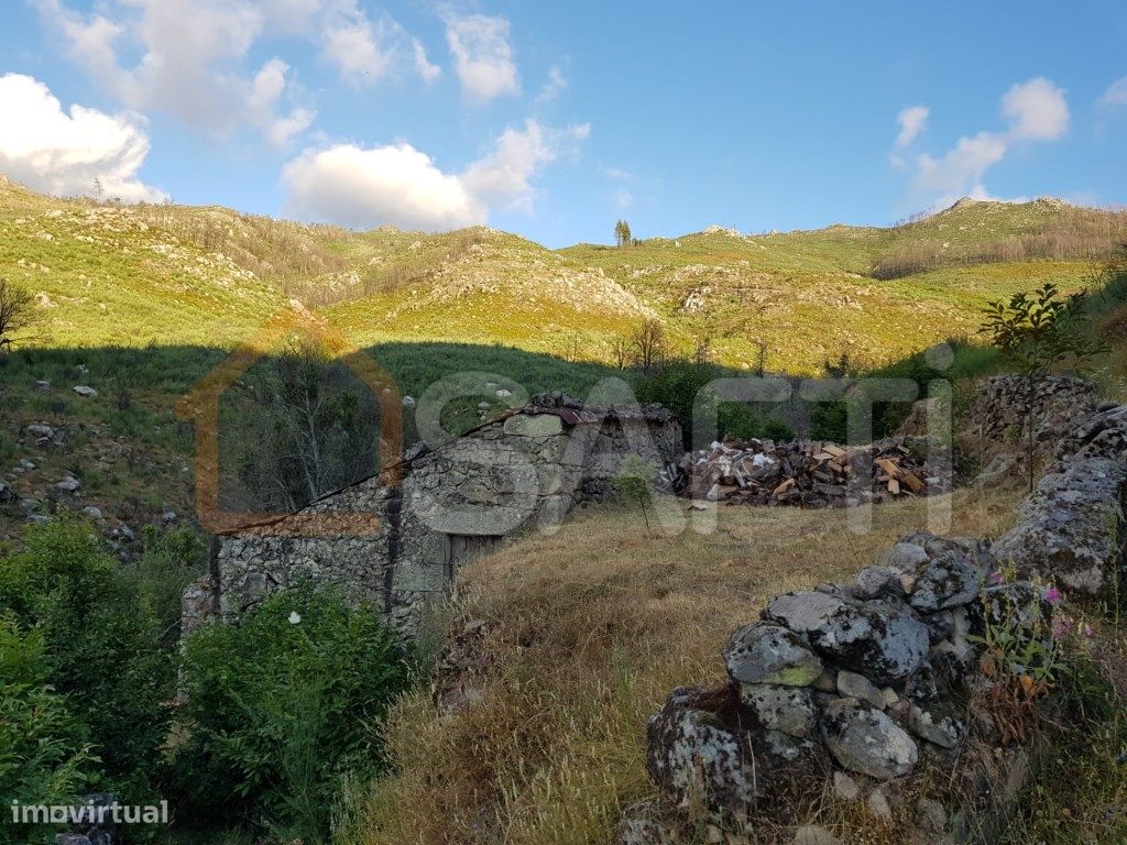 2 bedrooms House in Folgosinho, Portugal No. 79723