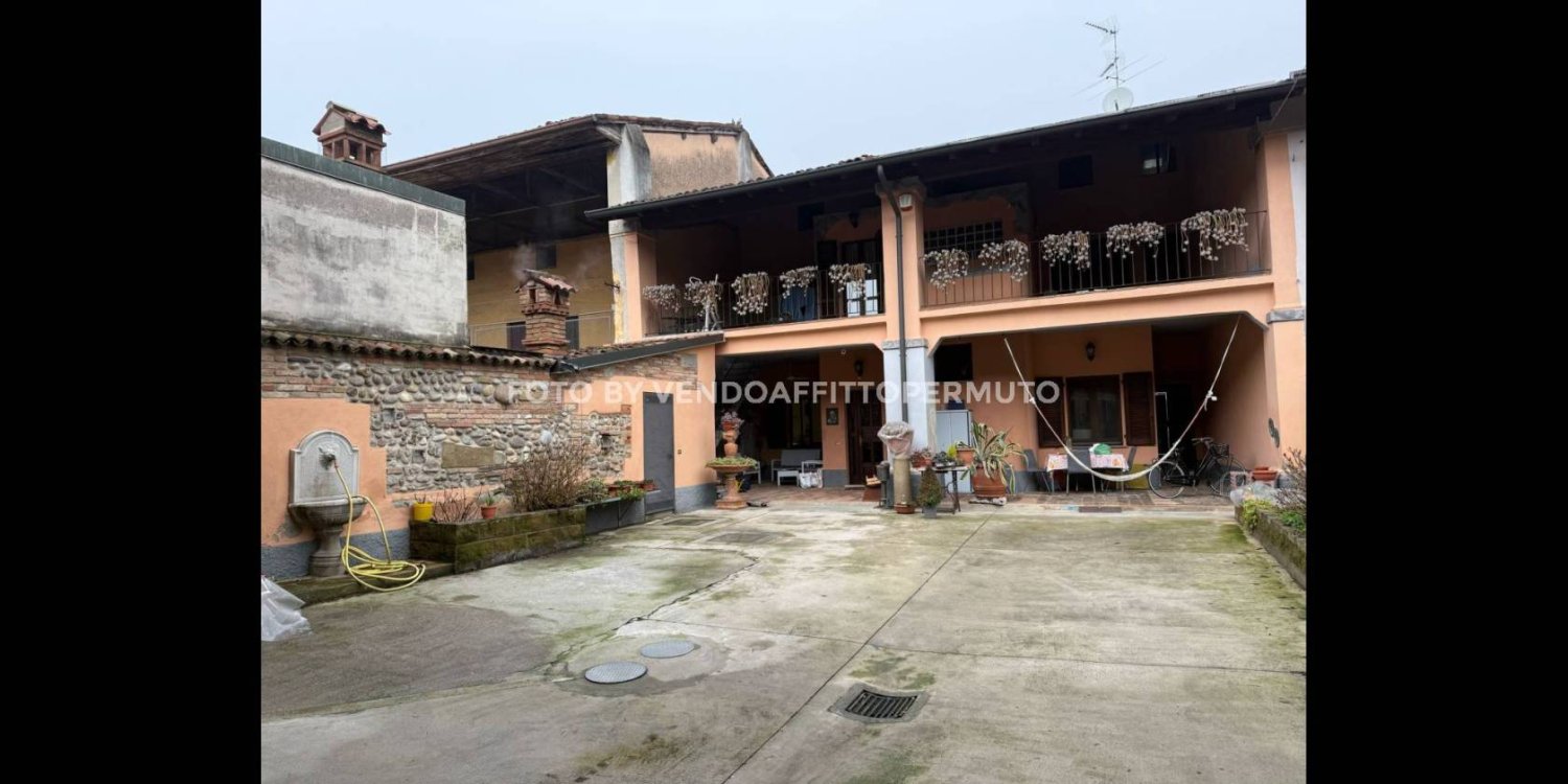 3 Schlafzimmer Haus in Covo, Italy, Nr. 125853