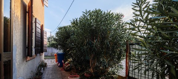 6 bedrooms House in Istrana, Italy No. 381179 6