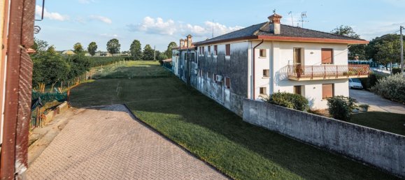 6 bedrooms House in Istrana, Italy No. 381179 21