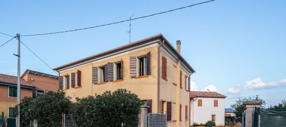 6 bedrooms House in Istrana, Italy No. 381179 2