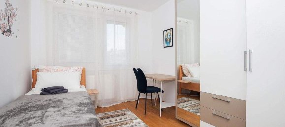 4-salle Appartement à Vienna, Austria No. 7306 7