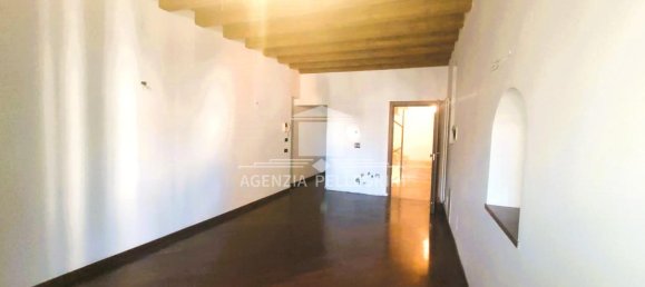 2-salle Appartement à Vicenza, Italy No. 236934 12