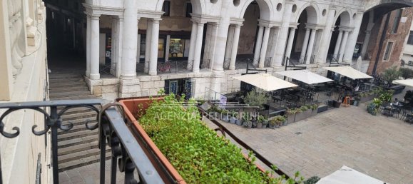 2-salle Appartement à Vicenza, Italy No. 236934 8