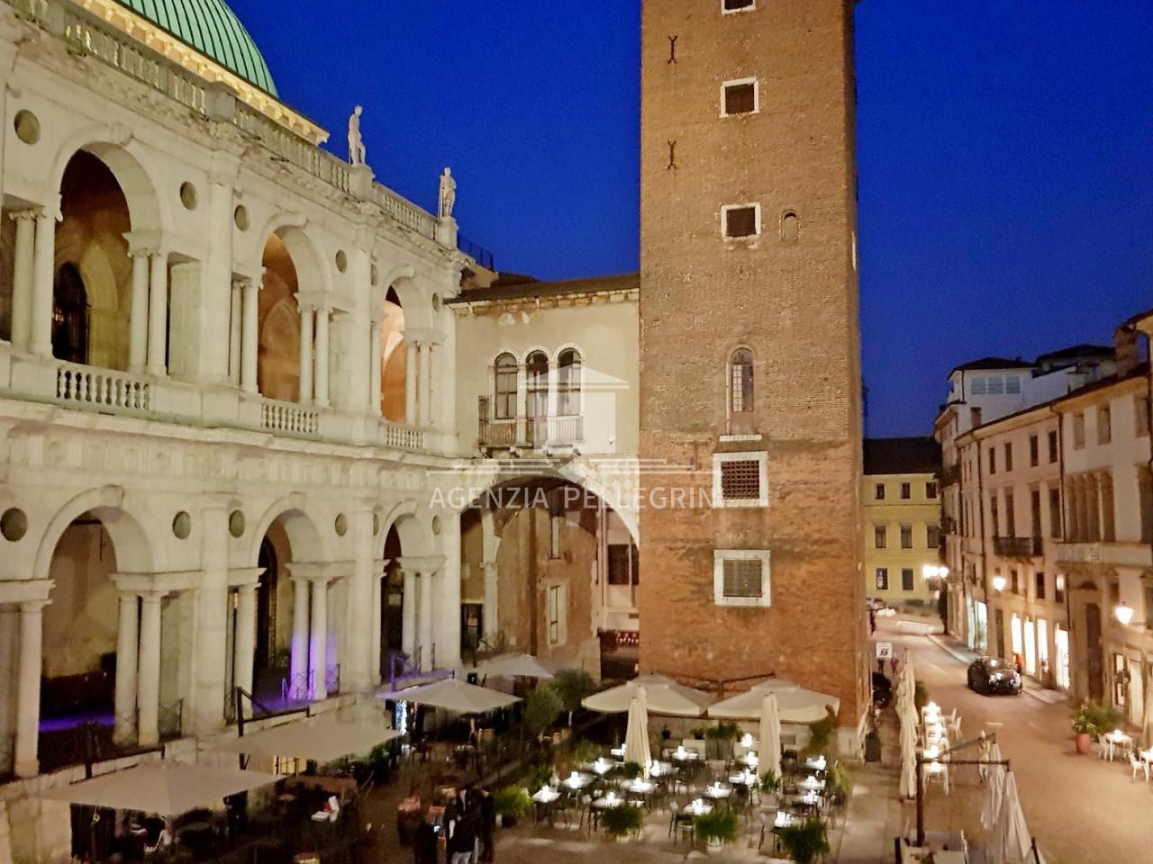 2-salle Appartement à Vicenza, Italy No. 236934