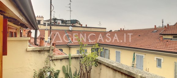 3 rooms Penthouse in Milan, Italy No. 241037 11