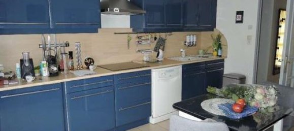 Casa de 3 dormitorios en Divion, France No. 93504 12