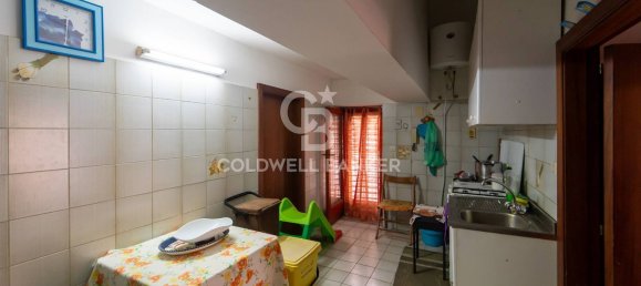 4-salle Appartement à Acireale, Italy No. 71905 10