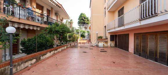 4-salle Appartement à Acireale, Italy No. 71905 16