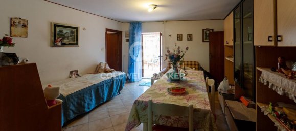 4-salle Appartement à Acireale, Italy No. 71905 9