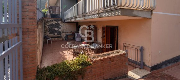 4-salle Appartement à Acireale, Italy No. 71905 2