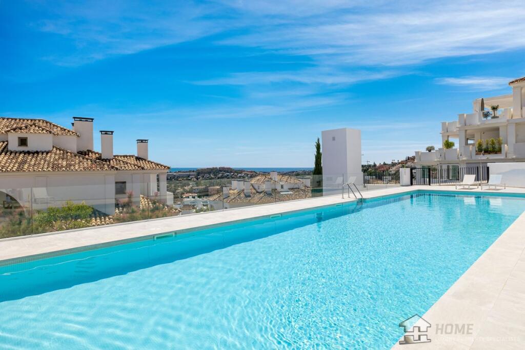 7 bedrooms Apartment in Marbella, Spain No. 39721