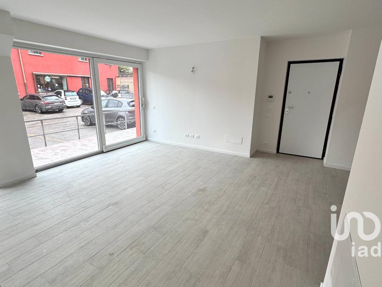 Apartamento de 3 divisões em Salò, Italy N.º 18758