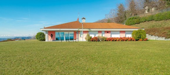 Вилла с 6 комнатами в Тавернерио, Италия № 142770 41