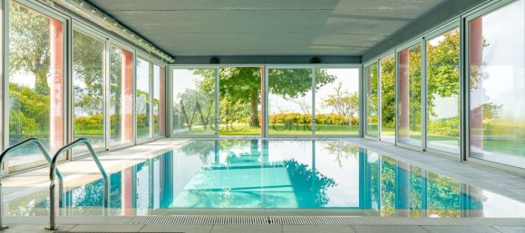 Вилла с 6 комнатами в Тавернерио, Италия № 142770 4