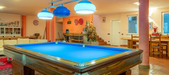 Вилла с 6 комнатами в Тавернерио, Италия № 142770 22