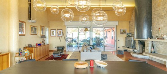 Вилла с 6 комнатами в Тавернерио, Италия № 142770 8