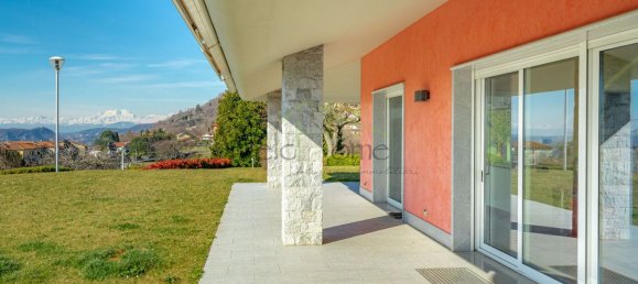 Вилла с 6 комнатами в Тавернерио, Италия № 142770 46