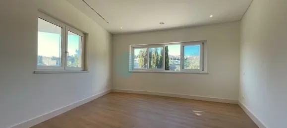 4 bedrooms House in Sintra, Portugal No. 166015 17