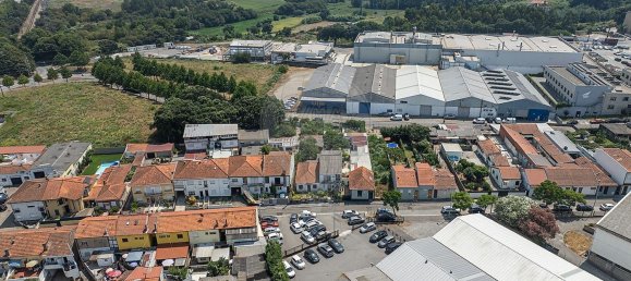 3 Schlafzimmer Haus in Sao Mamede de Infesta, Portugal, Nr. 284918 2