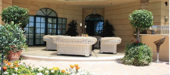 10 bedrooms Villa in Marbella, Spain No. 9981 2