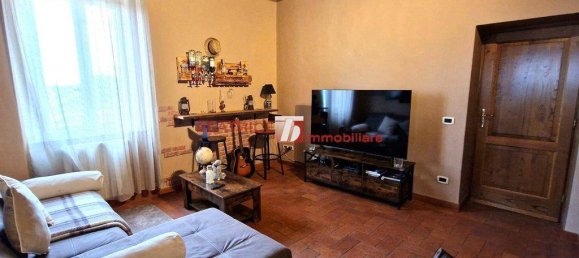4 bedrooms Villa in Capannori, Italy No. 11010 5