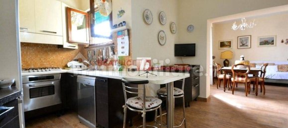 4 bedrooms Villa in Capannori, Italy No. 11010 57