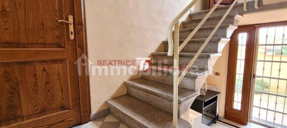 4 bedrooms Villa in Capannori, Italy No. 11010 3