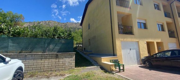 3 bedrooms House in L'Aquila, Italy No. 266784 2