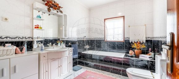 4 bedrooms House in Garfe, Portugal No. 188395 27