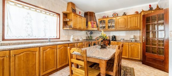 4 bedrooms House in Garfe, Portugal No. 188395 12