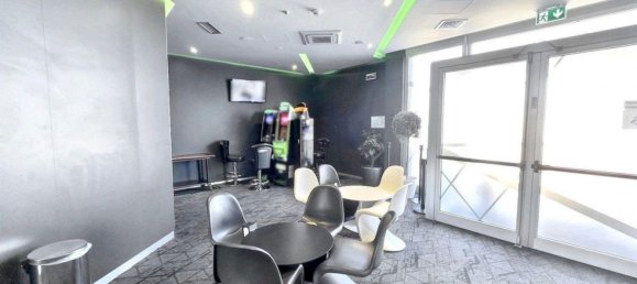 Коммерческая недвижимость 2800м² в Лечче, Италия № 374909 5