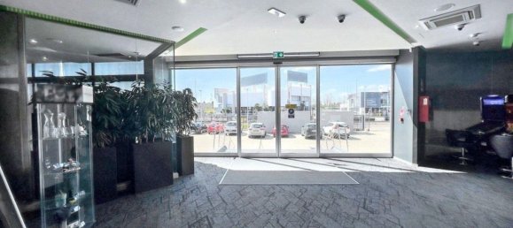 Коммерческая недвижимость 2800м² в Лечче, Италия № 374909 2