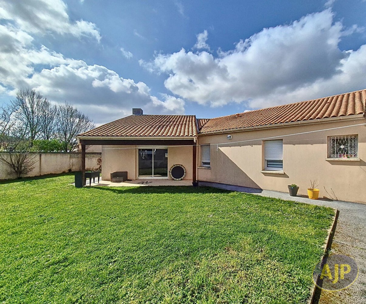 4 غرف نوم منزل في Vendee, France رقم 98942