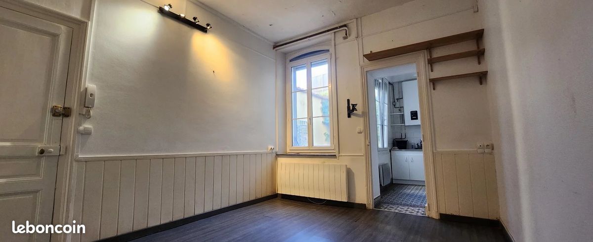 Studio in Reims, France No. 228249